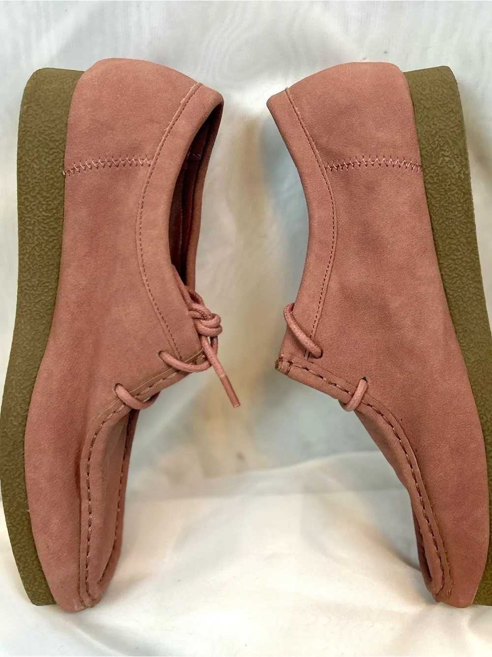New St Johns Bay Women’s Rose Suede Memory Foam Insole Loafers / size 7